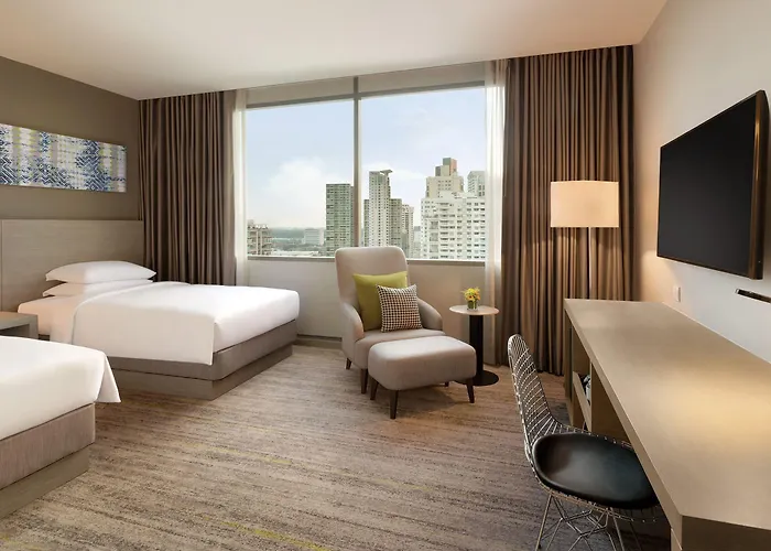 Hyatt Place Sukhumvit 24 4*