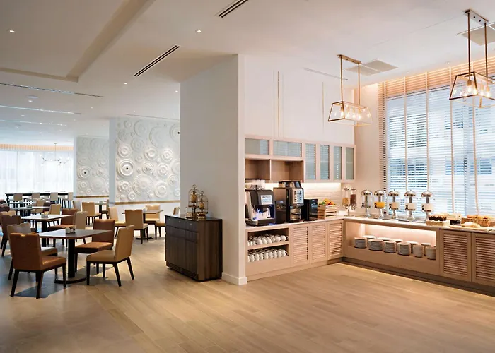 Hyatt Place Sukhumvit 24 Отель