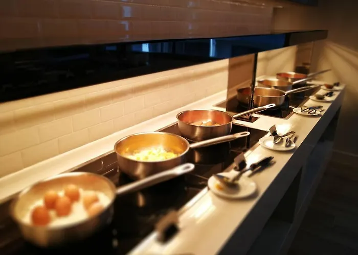 Hyatt Place Sukhumvit 24 Отель Бангкок