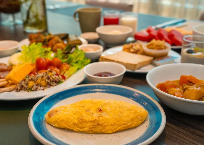 Hyatt Place Sukhumvit 24 Отель