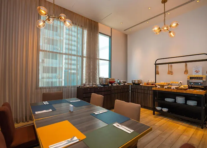 Hyatt Place Sukhumvit 24 Отель 4*