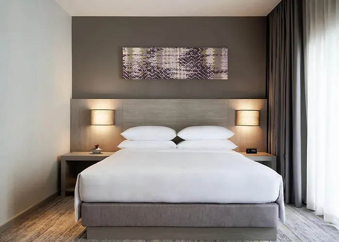 Отель Hyatt Place Sukhumvit 24 4*