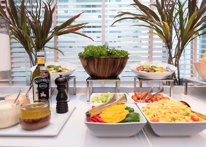 Отель Hyatt Place Sukhumvit 24