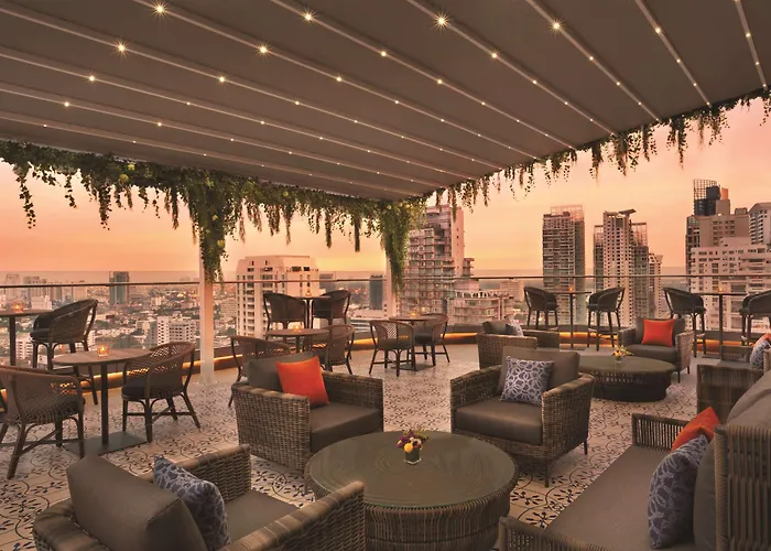 Отель Hyatt Place Sukhumvit 24