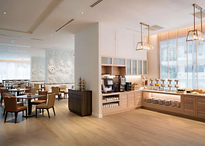 Hyatt Place Sukhumvit 24 Отель Бангкок
