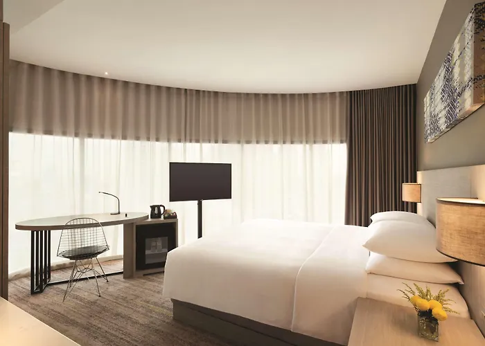 Отель Hyatt Place Sukhumvit 24 4*